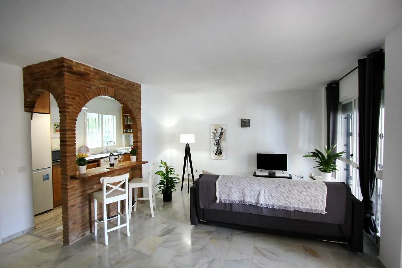 Сasa de vacaciones Rooftop Villa - chalet en Cabo Pino con vistas al mar, jardines y piscina Marbella