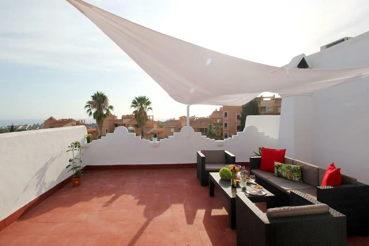 Rooftop Villa - chalet en Cabo Pino con vistas al mar, jardines y piscina Marbella Сasa de vacaciones