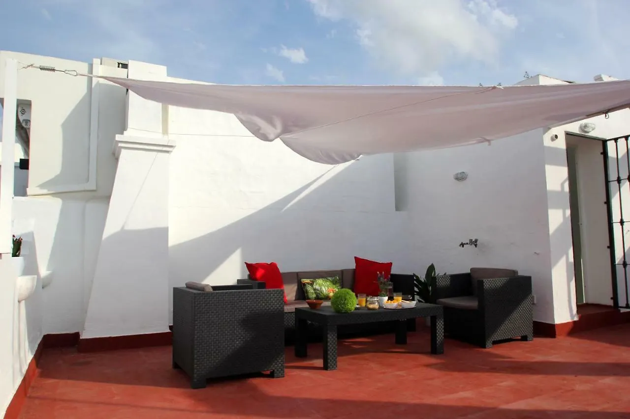 Сasa de vacaciones Rooftop Villa - chalet en Cabo Pino con vistas al mar, jardines y piscina Marbella España