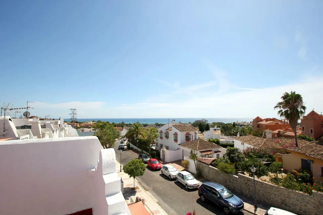 Rooftop Villa - chalet en Cabo Pino con vistas al mar, jardines y piscina Marbella 0*,  España