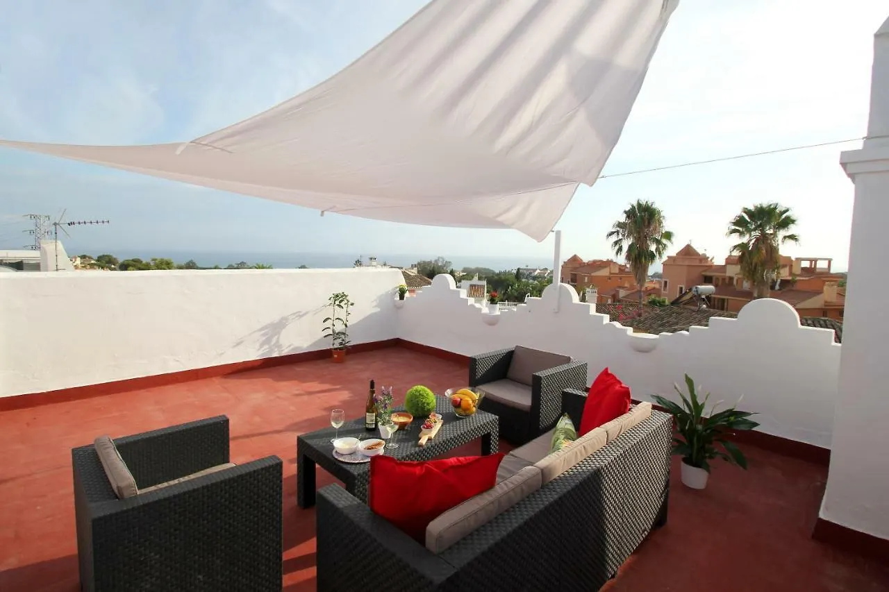 Rooftop Villa - chalet en Cabo Pino con vistas al mar, jardines y piscina Marbella Сasa de vacaciones